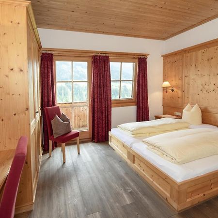 Gaestehaus Larch Алпбах Екстериор снимка