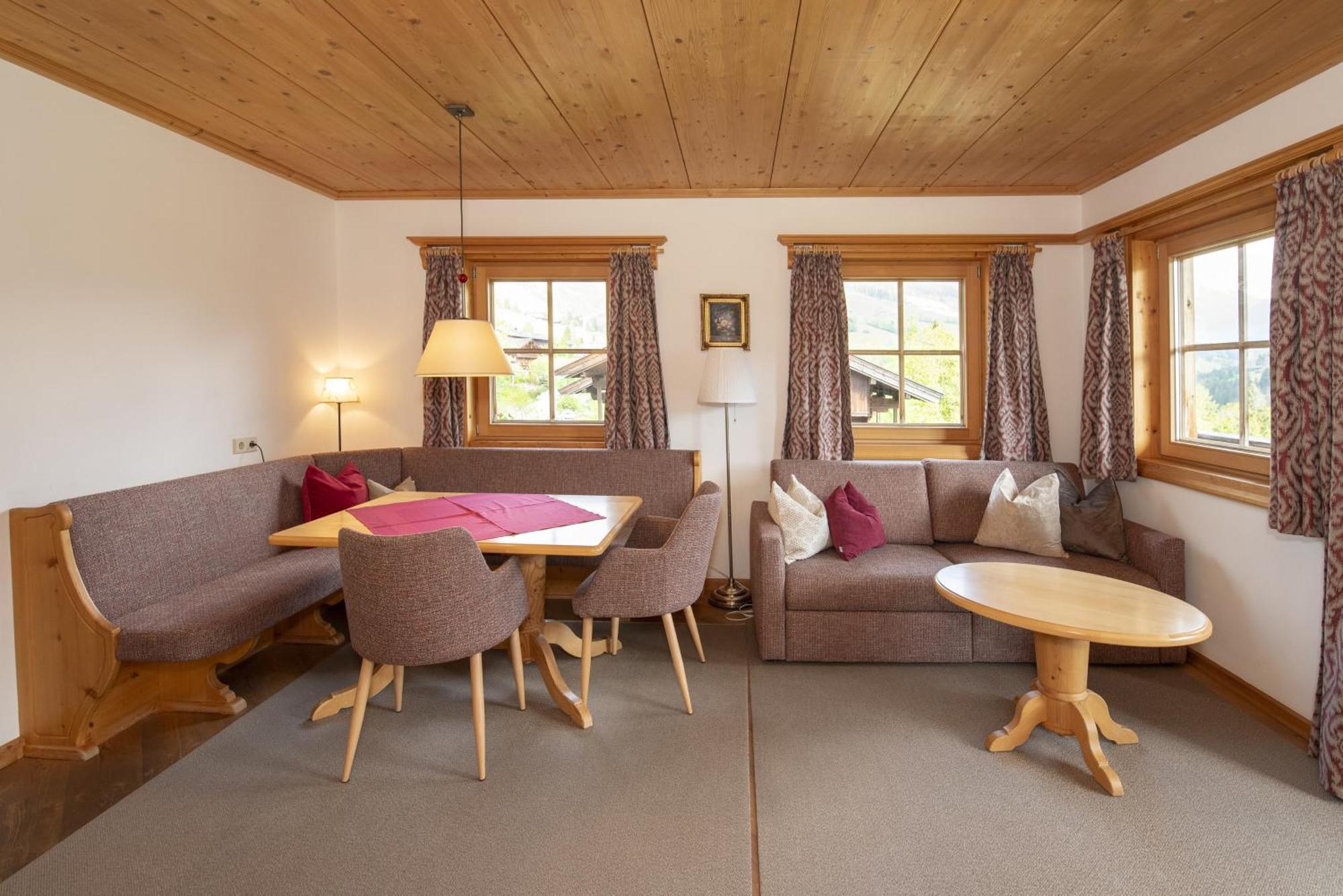 Gaestehaus Larch Алпбах Екстериор снимка