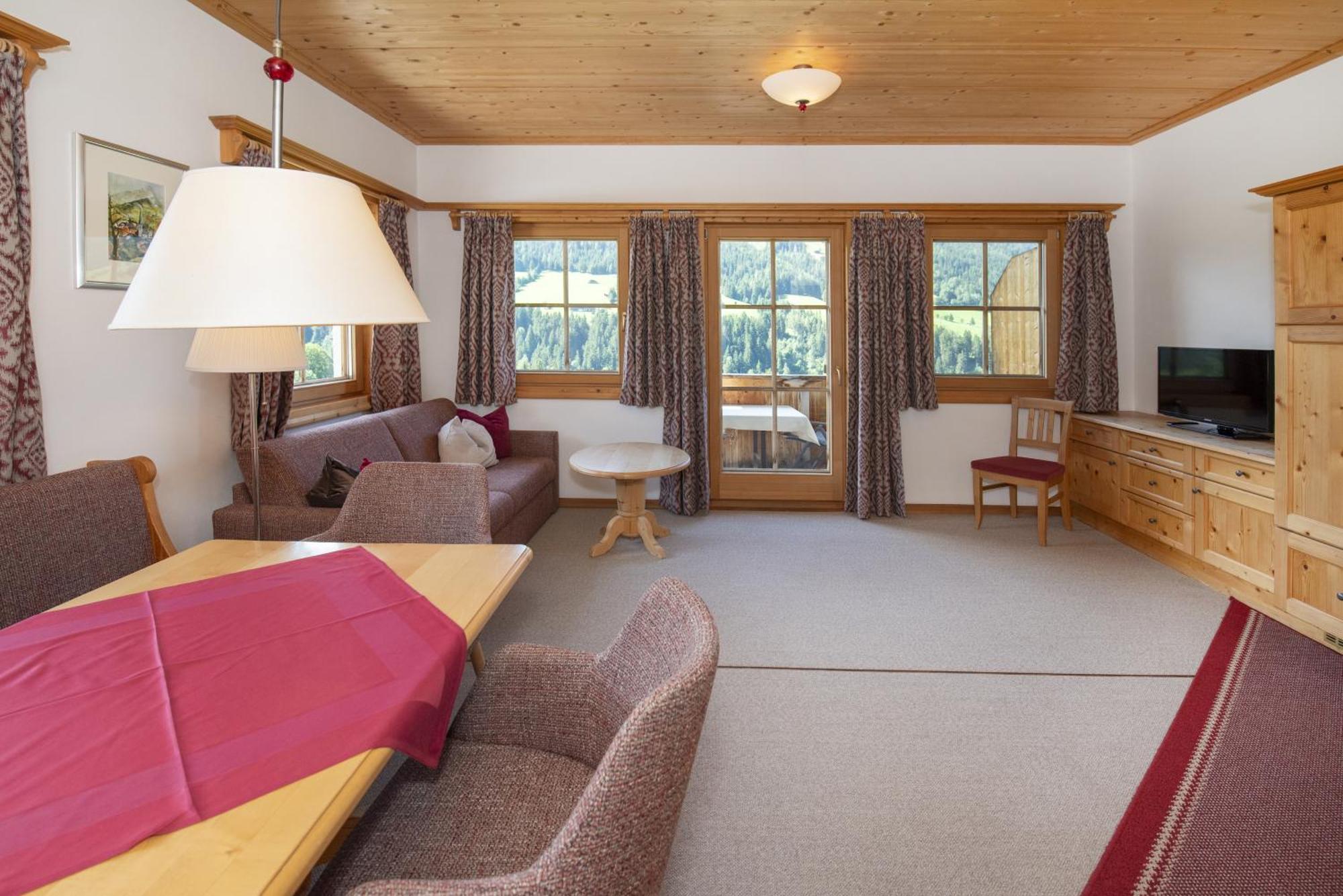 Gaestehaus Larch Алпбах Екстериор снимка