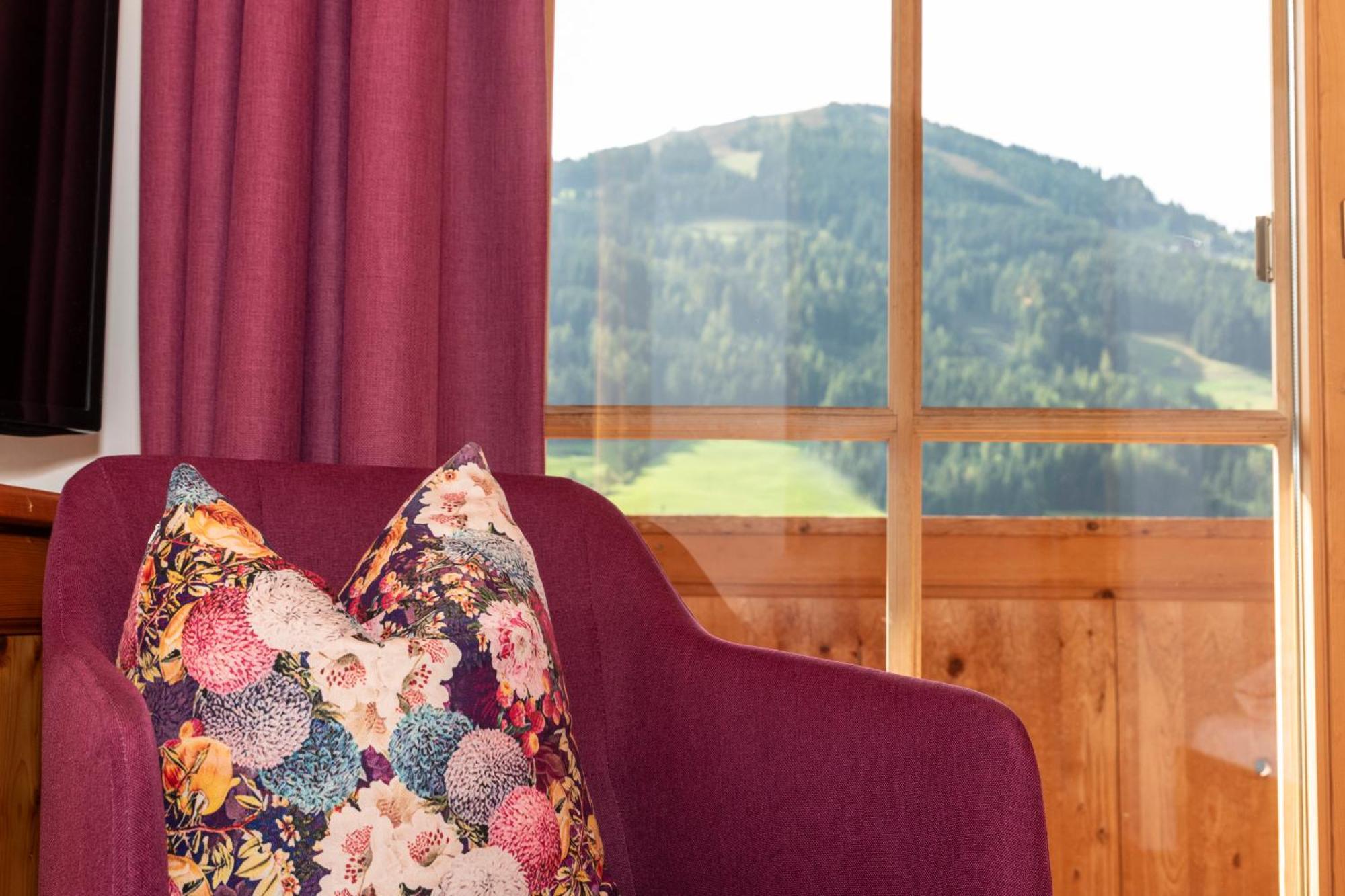 Gaestehaus Larch Алпбах Екстериор снимка