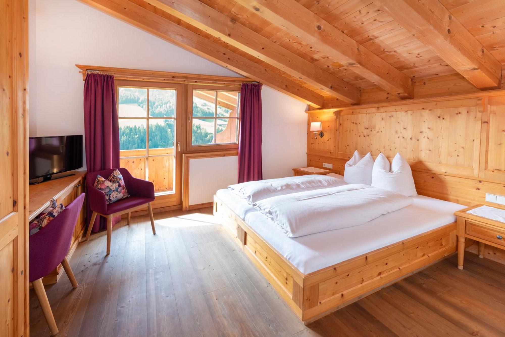 Gaestehaus Larch Алпбах Екстериор снимка