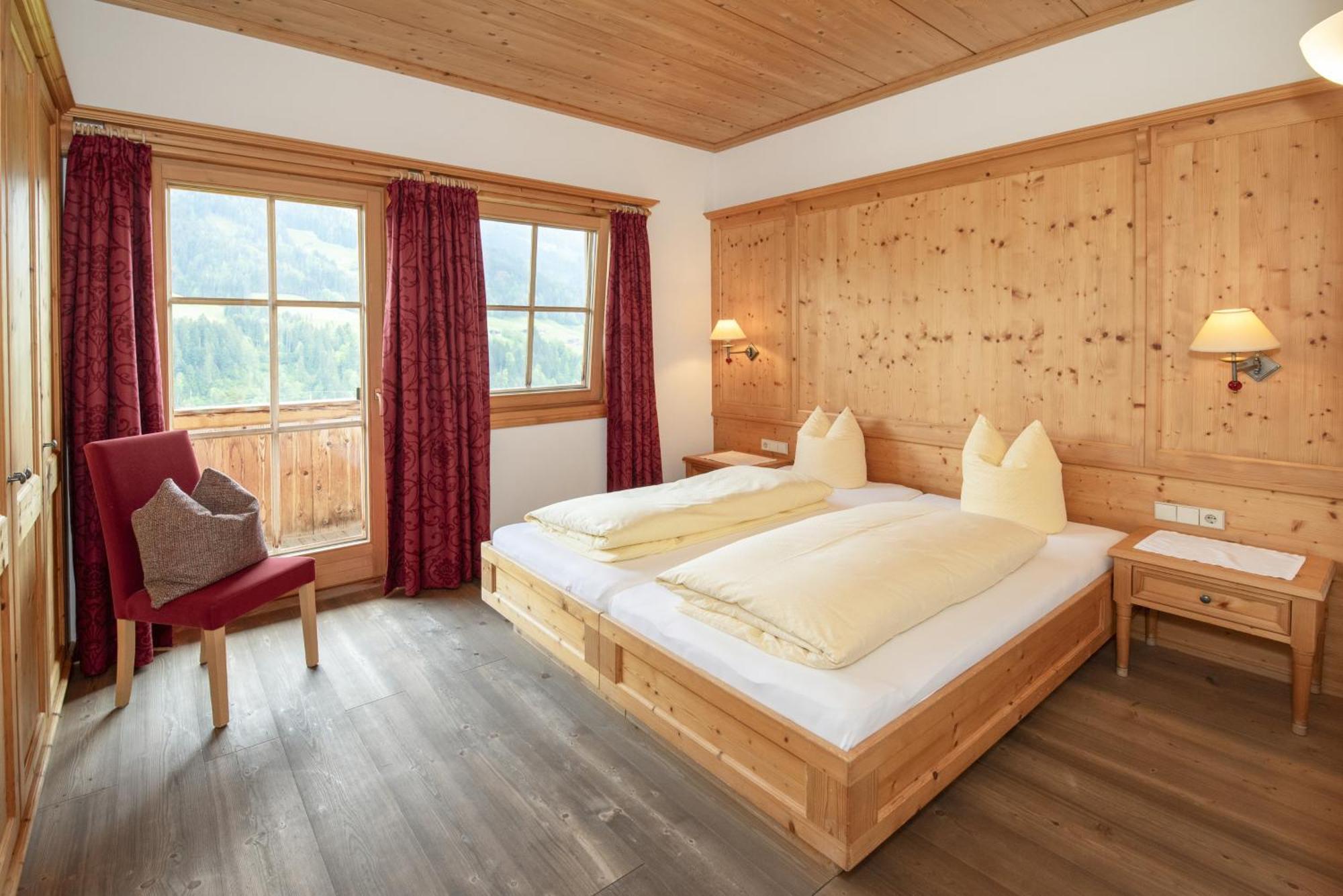 Gaestehaus Larch Алпбах Екстериор снимка