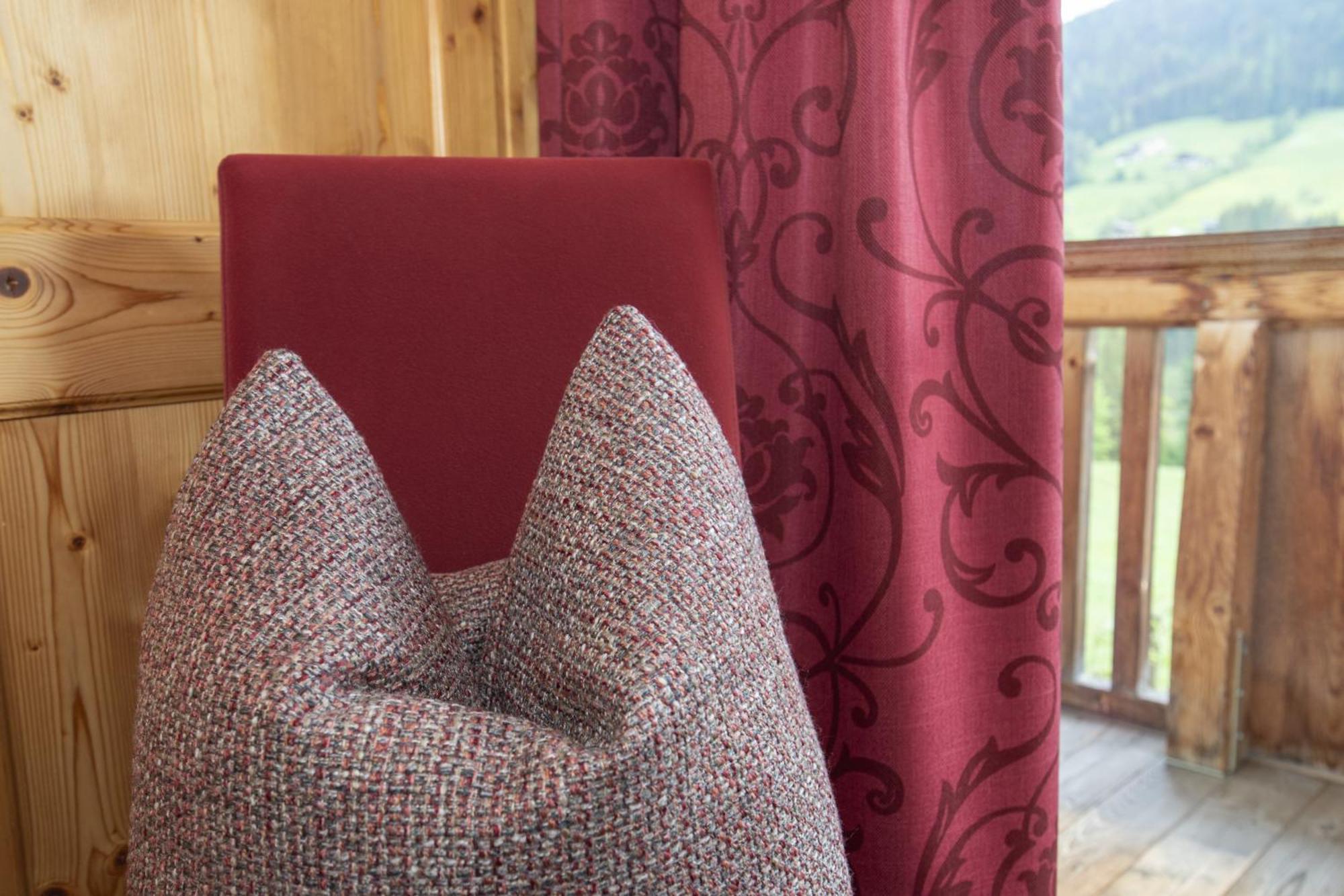 Gaestehaus Larch Алпбах Екстериор снимка