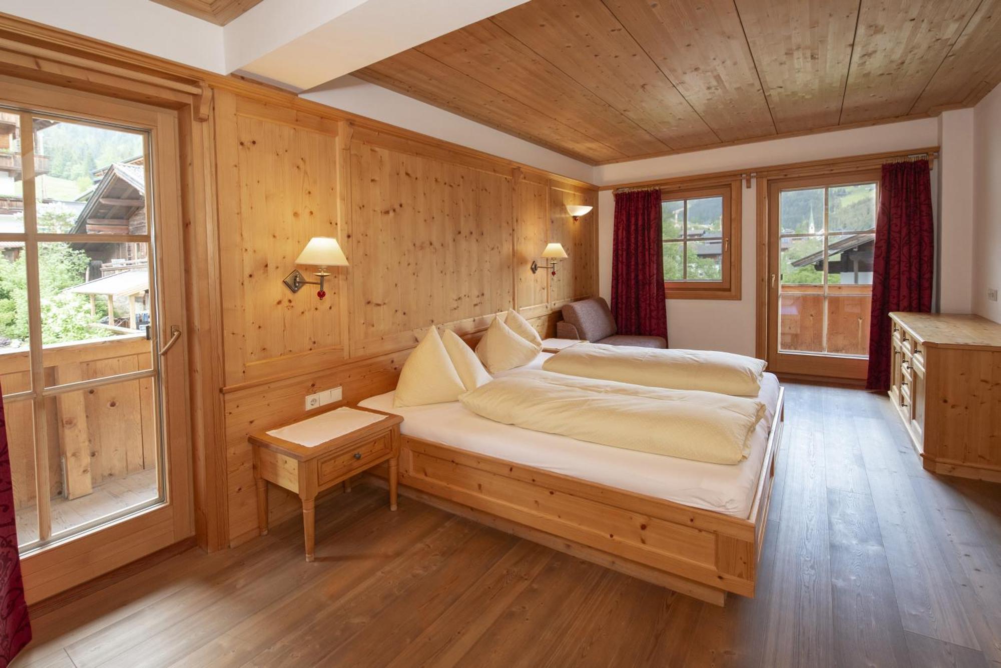 Gaestehaus Larch Алпбах Екстериор снимка