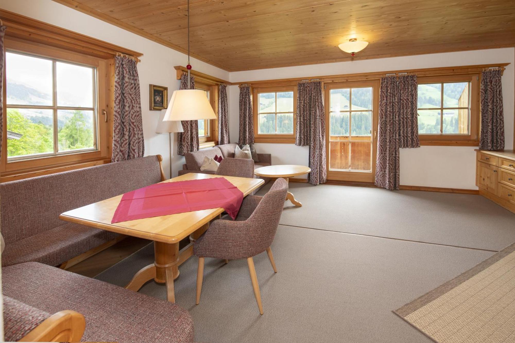 Gaestehaus Larch Алпбах Екстериор снимка