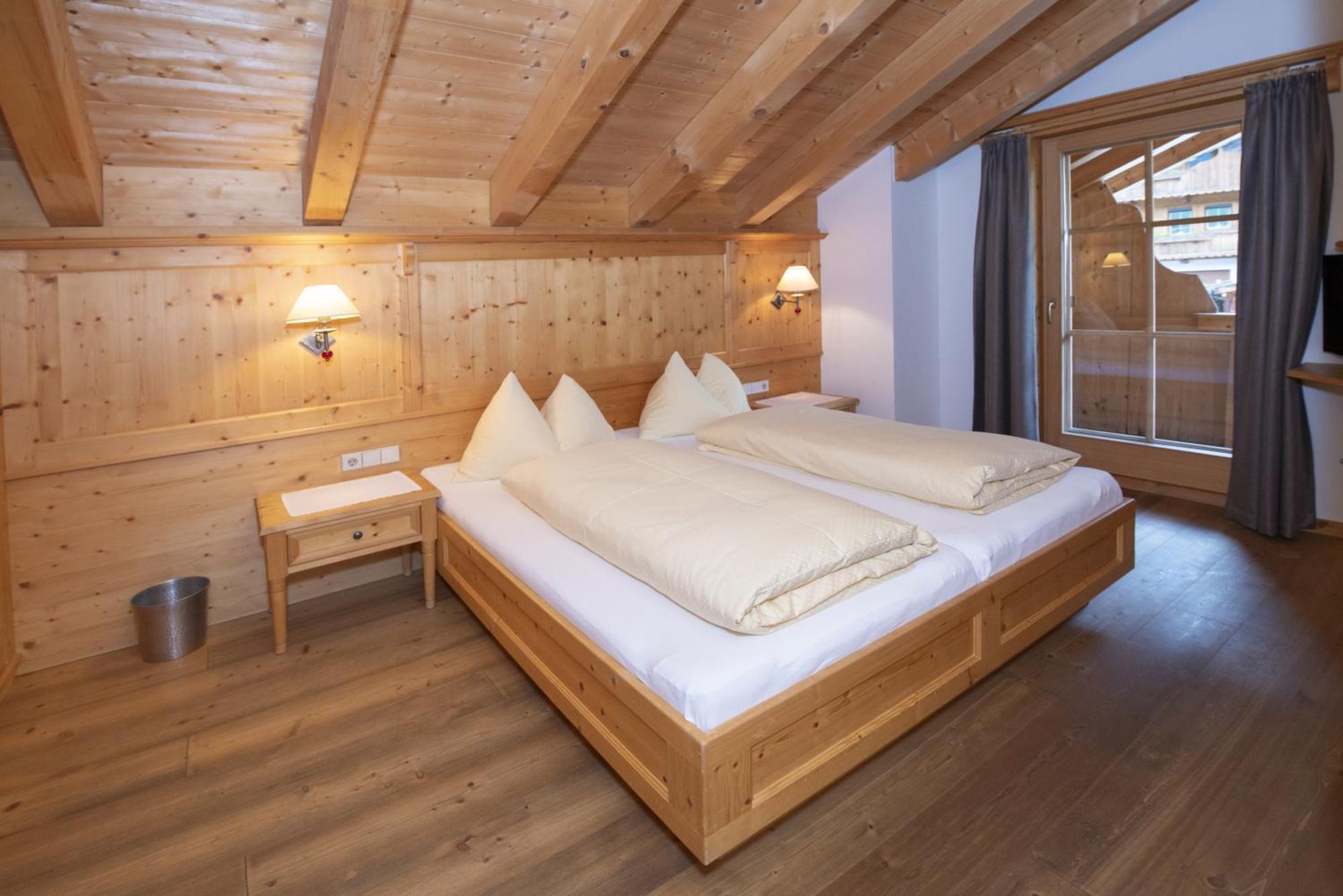 Gaestehaus Larch Алпбах Екстериор снимка
