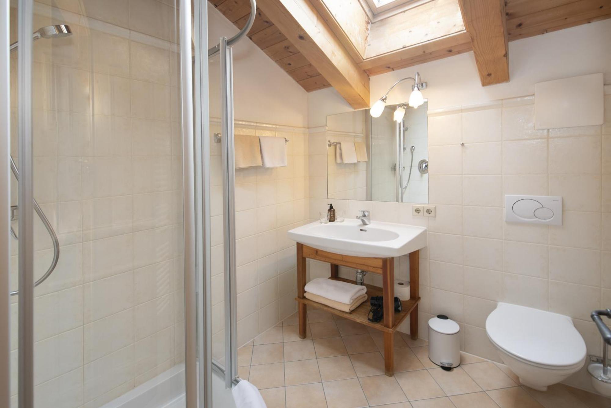 Gaestehaus Larch Алпбах Екстериор снимка