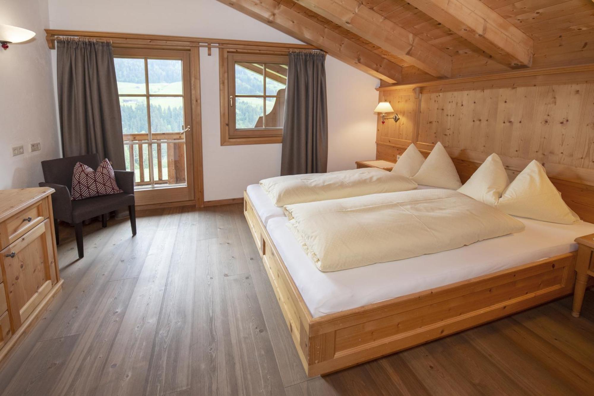 Gaestehaus Larch Алпбах Екстериор снимка