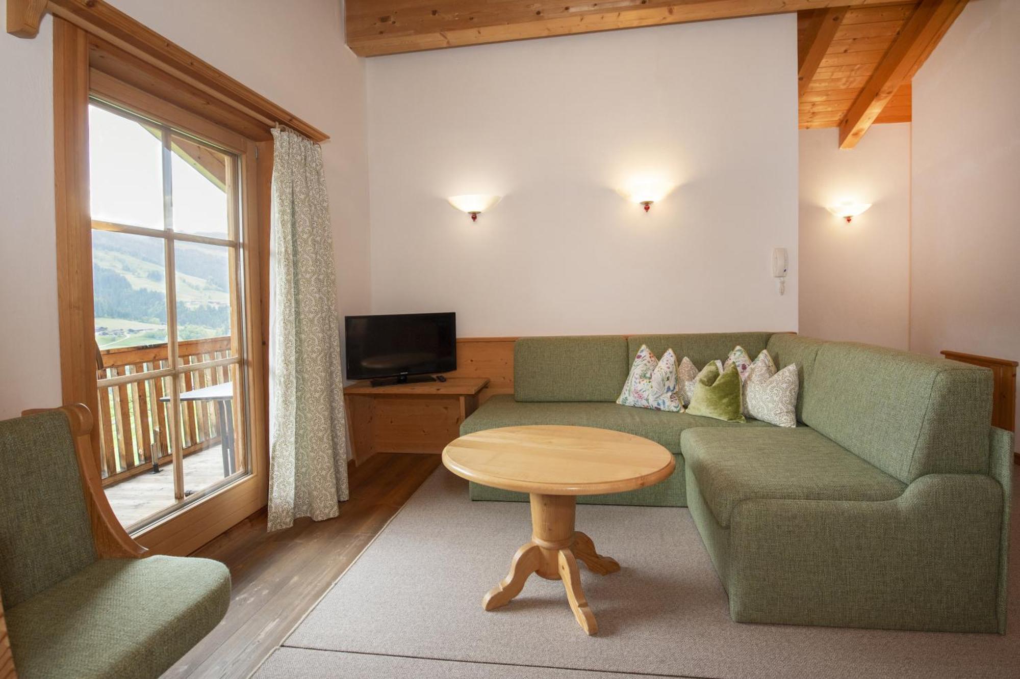 Gaestehaus Larch Алпбах Екстериор снимка