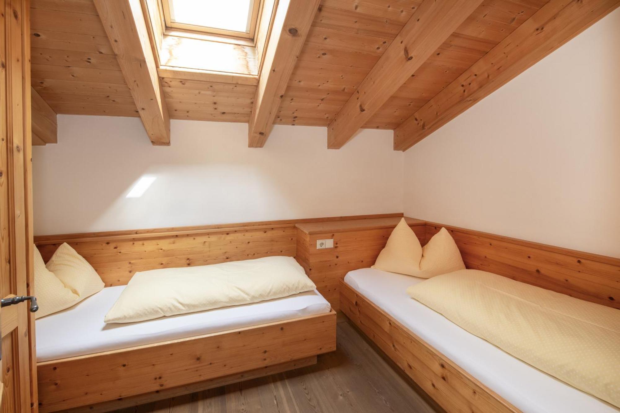 Gaestehaus Larch Алпбах Екстериор снимка