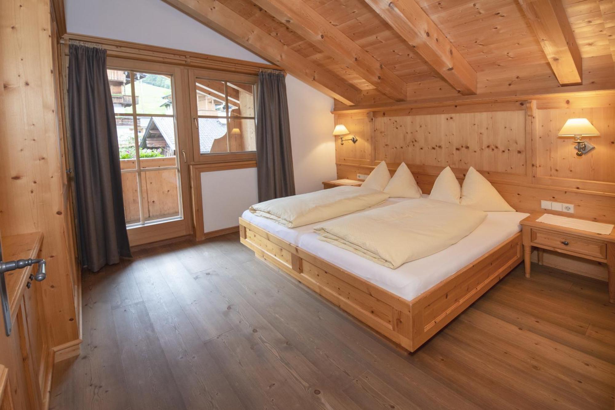 Gaestehaus Larch Алпбах Екстериор снимка